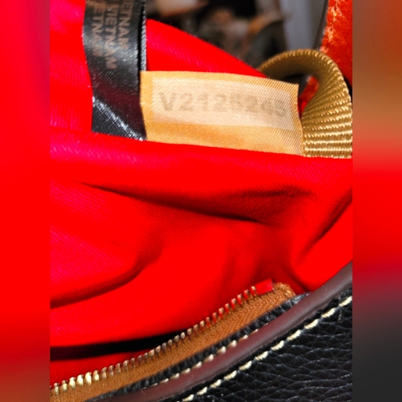 Dooney & Bourke NWT Black shoulder bag - Picture 12 of 14